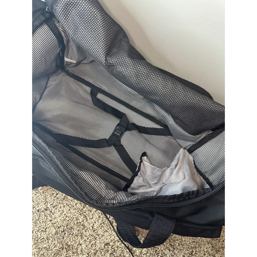 Monster Energy Black Canvas Duffel Bag Pinstripe Lining Gym Travel Gear likenew!